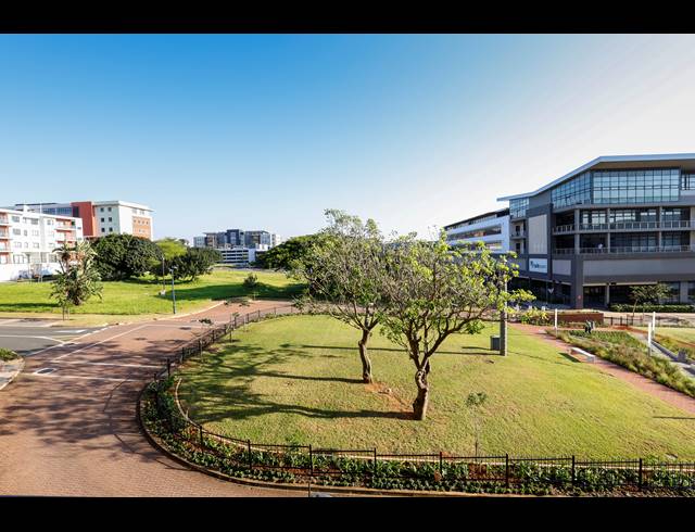 2 BEDROOM APARTMENT FOR SALE IN UMHLANGA CENTRAL